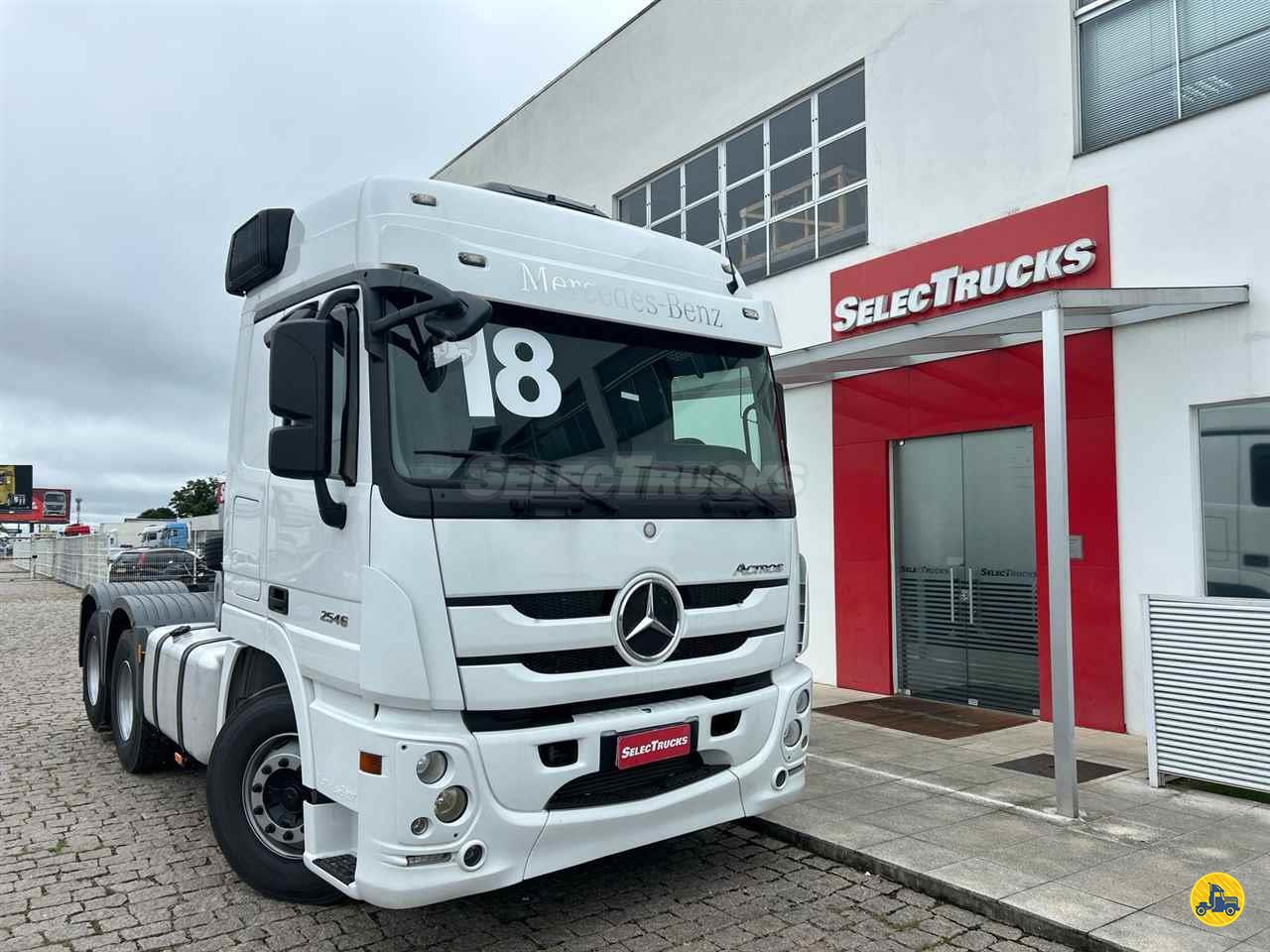MB 2546 de SelecTrucks -  Curitiba PR